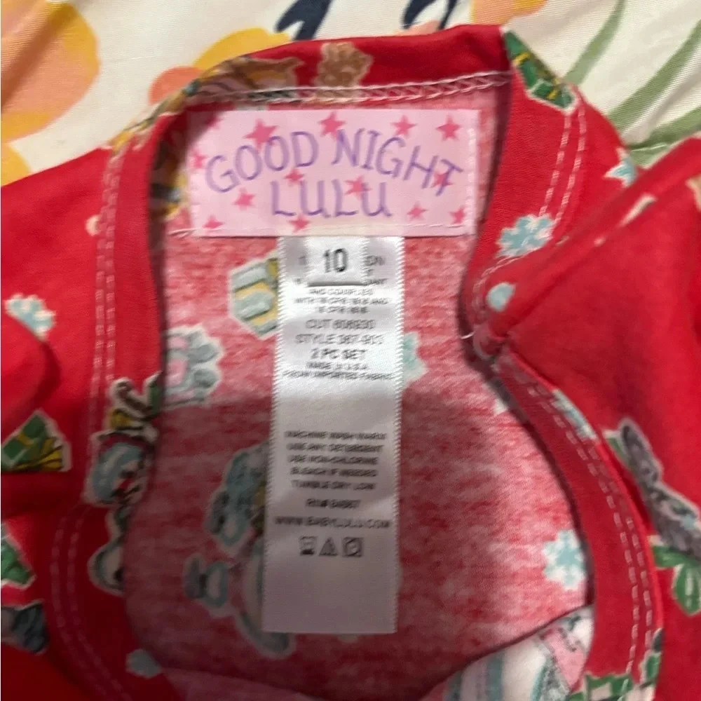 Christmas kids sleep shirt. No pants included. New with tags size 10